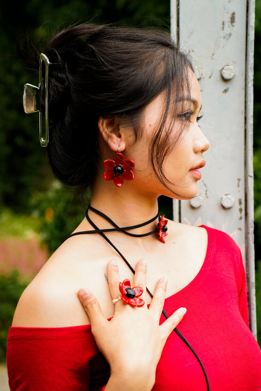 Scarlet Whisper · Set Ohrringe + Ring + Choker