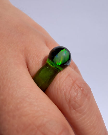 Opal Spherical Dome Green · Glasring