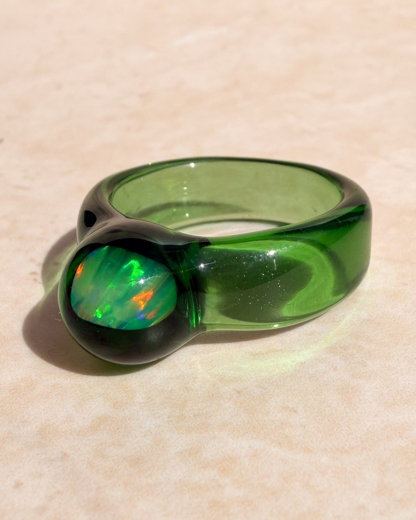 Opal Spherical Dome Green · Glasring