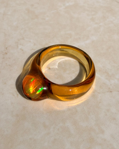Opal Spherical Dome Ambar · Glasring