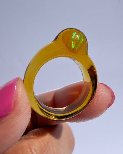 Opal Spherical Dome Ambar · Glasring