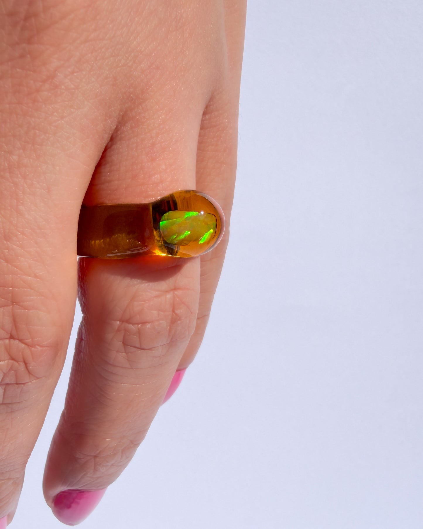 Opal Spherical Dome Ambar · Glasring