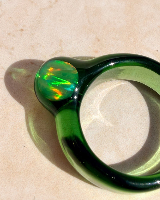 Opal Spherical Dome Green · Glasring
