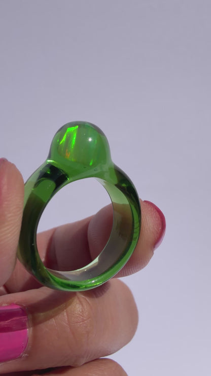 Opal Spherical Dome Green · Glasring